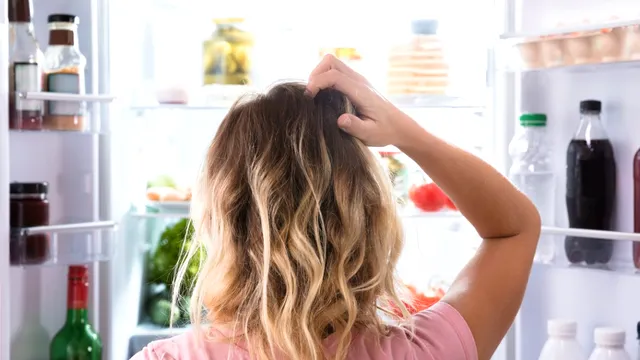 Locul din frigider unde e bine să depozitezi brânza pentru a rezista mai mult. Sfatul prețios al nutriționistului: ”E o zonă în care temperatura este optimă”