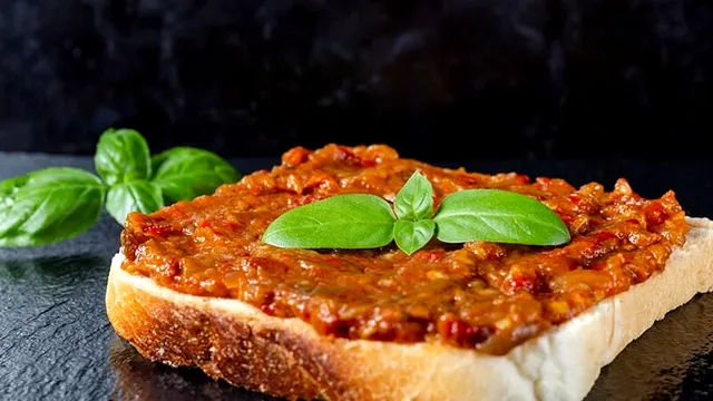 Rețetă rapidă de zacuscă. Ce să adaugi pentru un plus de savoare. Trucul special al lui chef Florin Dumitrescu