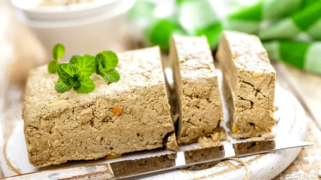 Ce conține de fapt halvaua. Care este porția recomandată de nutriționist pentru a fi consumată pe zi: “Este un produs gras”