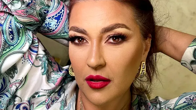 Imagini nemaivăzute cu fiica Ronei Hartner. Cu ce se ocupă Rita la 15 ani, de ce mama ei o ține departe de showbiz