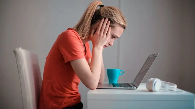 Sufăr foarte mult de când am aflat secretul soțului meu. M-a mințit 25 de ani