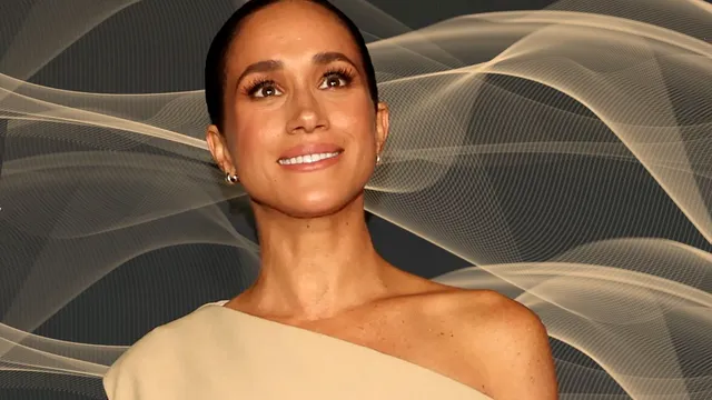 Ținuta superbă cu care Meghan Markle a făcut furori în public. Cât costă rochia ducesei, toți au întors capul după ea FOTO
