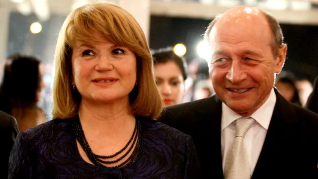 Imagini de colecție cu Traian și Maria Băsescu, din ziua nunții. Cum arătau cei doi, în urmă cu 48 de ani, când s-au căsătorit