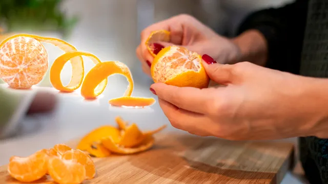 De ce să nu arunci cojile de mandarine. Au întrebuințări nebănuite, iată în ce mod inteligent le poți folosi în casă