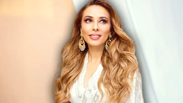 Iulia Vântur, în compania unui tinerel pe internet. Momentul în care îl sărută pe obraz a creat mare vâlvă printre fani: “Cine e?”