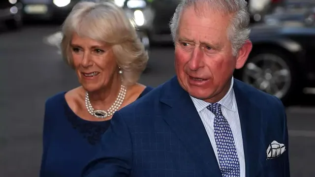 Regele Charles și Camilla, surprinși în drum spre spital. Detaliul de pe chipul ei spune totul, cum a încălcat protocolul regal
