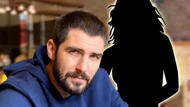 Șatena celebră pe care Cătălin Cazacu a sărutat-o în direct, ipostaze superbe în vacanță. S-a pozat sumar îmbrăcată