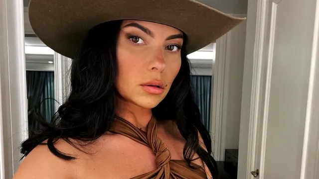 Inna, mai provocatoare ca niciodată. Artista a realizat o ședință foto super îndrăzneață. Imagini incendiare