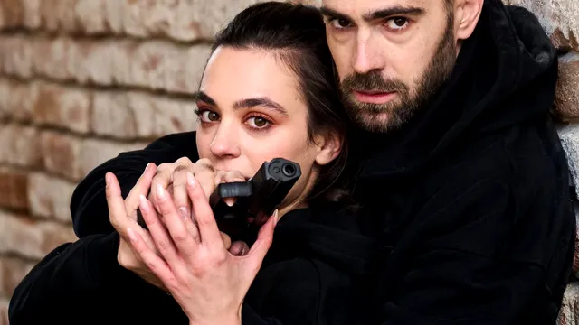 Denis Hanganu, despre cele mai grele scene pe care le-a avut de filmat în serialul Clanul. Tot timpul am fost protectiv cu orice parteneră VIDEO EXCLUSIV