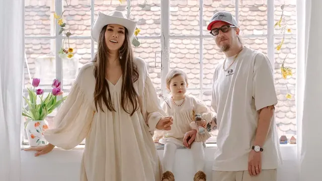 Diana Enciu, despre cele mai scumpe piese vestimentare din dressingul său: A început modest de la mama mea, sper ca acum să fie mai pe bogăție. Vrea să i le lase moștenire fiicei sale VIDEO EXCLUSIV