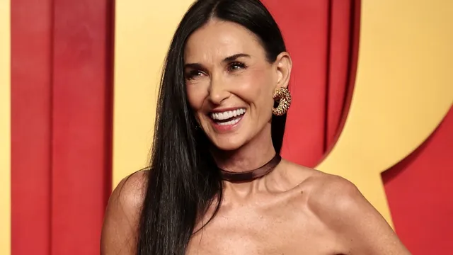 Cum și-a făcut apariția Demi Moore la Gala Premiilor Oscar 2024. A făcut furori! Arată de 16 ani, nu de 61 de ani