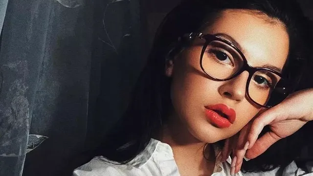 De ce afecțiune suferă Cleopatra Stratan: “Nu am vorbit niciodată public”. Artista se confruntă cu asta încă de la o vârstă fragedă