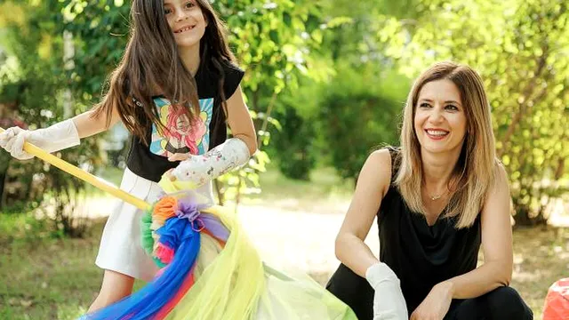 Amalia Enache și fiica ei, Alma, sunt eclipsate de cel mai nou membru al familiei. Ne-a luat tot caimacul VIDEO EXCLUSIV