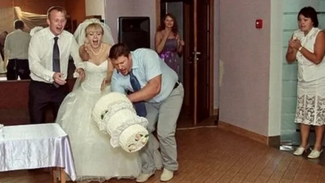 43 de fotografii surprinse cu puțin înainte de impact! O să râzi cu lacrimi GALERIE FOTO