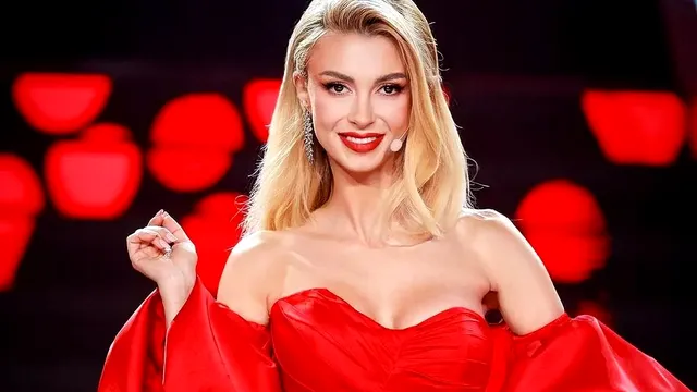 Imagini emoționante cu bunica Andreei Bălan. Cum arată la 90 de ani: “Mulțumim că ne-ai crescut! Te iubim cel mai mult!”