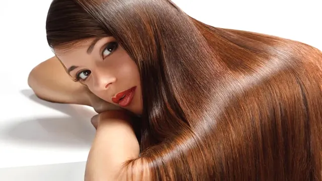 Secretul unui păr strălucitor ca la salon. Cum să obții singură o coafură de nota 10 cu bani puțini