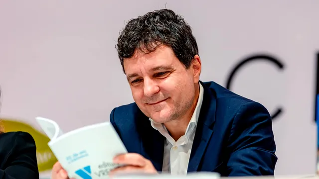Cum arată casa în care locuiește Nicușor Dan. Primarul Capitalei trăiește, alături de familia sa, într-un apartament cu chirie