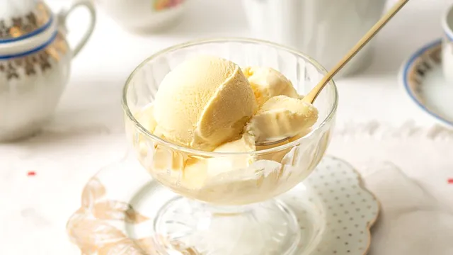 Cum să faci înghețată sănătoasă și delicioasă acasă, folosind ingrediente naturale. Oricine poate să o prepare în doar 10 minute