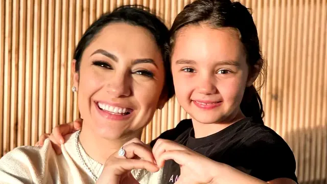 Eva Măruță și-a lansat primul videoclip, într-o colaborare cu mama ei, Andra. Piesa are deja mii de vizualizări pe YouTube VIDEO