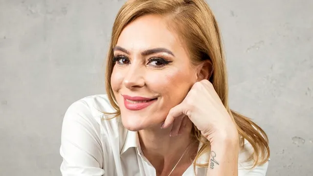 Roxana Ciuhulescu și-a făcut o operație estetică. ”Una din cele mai bune decizii din viața mea”. Cum arată vedeta FOTO