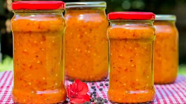 Ingredientul secret pentru zacuscă. Ce să pui în ea pentru un gust unic