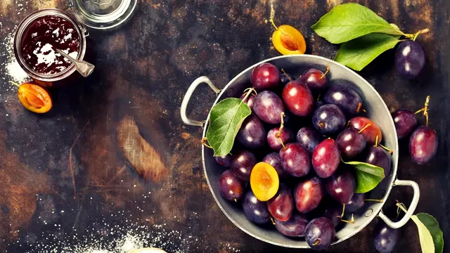 Ce să pui în gemul de prune pentru a ieși cremos și gustos