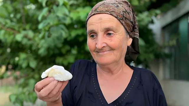 Desert de poveste: Plăcintă cu gutui după rețeta tradițională a bunicii Gherghina de pe TikTok