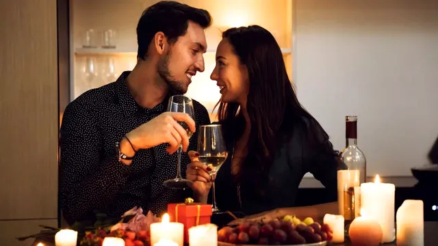 Idei de activități în doi, când copiii sunt plecați în vacanță. Ce puteți face singuri acasă
