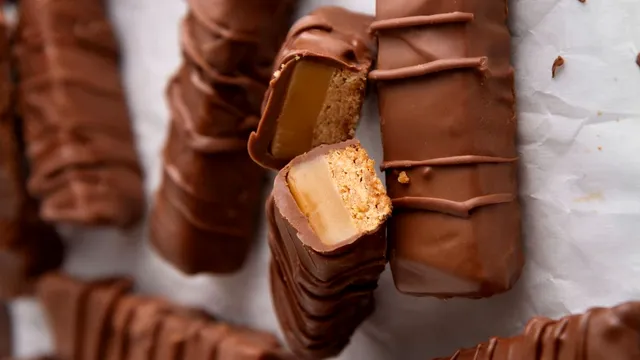 Batoane Twix de post: desert sănătos și delicios pentru întreaga familie