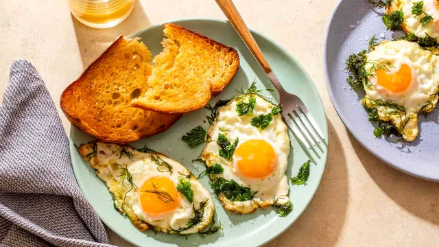 Câte calorii are un ou? Contează dacă este fiert sau prăjit?