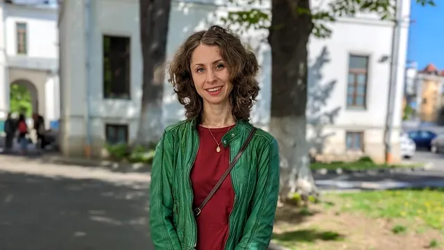 O tânără nevăzătoare acuză statul de discriminare politică: „Nu vreau milă, vreau dreptate!”
