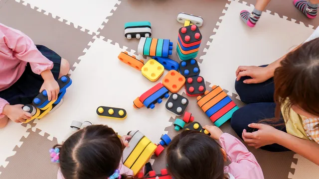Repartizarea copiilor la creșă și grădiniță în România. Ce grupe există și care este obligatorie