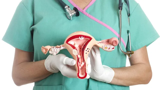 Cancerul de col uterin face victime în continuare. Medicii trag un semnal de alarmă despre vaccinare