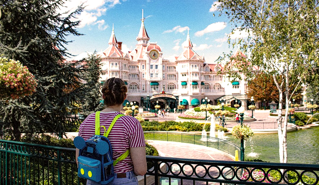 Vacanţa la Disneyland Paris. În ce perioadă este bine să mergi şi unde te poţi caza