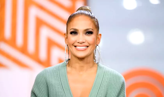 Trucul care o ajută pe Jennifer Lopez să arate ca la 20 de ani în 5 minute