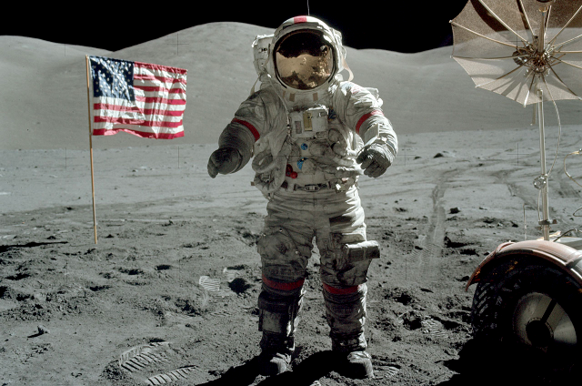 Cum miroase pe Lună, de fapt. Descoperirea uimitoare făcută de astronauți