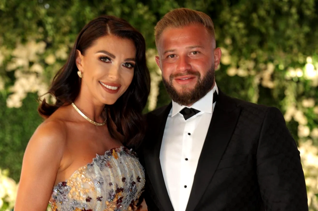 Andrei Neacșu, fostul soț al Ilincăi Vandici, surprins alături de noua iubită 1