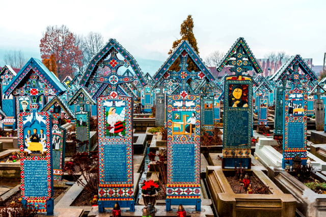 Cimitirul Vesel din Săpânța