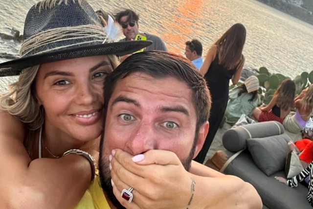 Ramona a fost cerută în căsătorie de iubitul ei