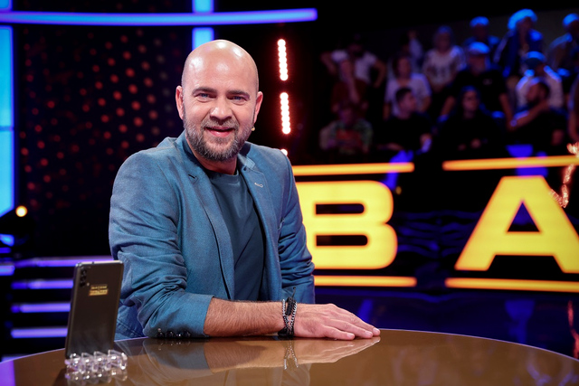 Noua emisiune este prezentată de Cosmin Seleși