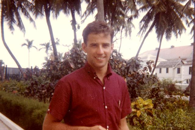 Imagine rară cu Joe Biden în tinerețe. Peședintele american avea vârsta de 26 de ani.