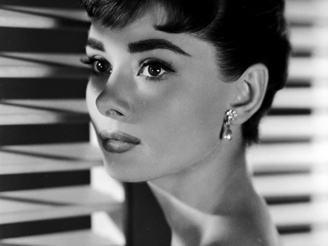 Actrițele de la Hollywood au transformat eyeliner-ul într-un accesoriu iconic al frumuseții în secolul XX