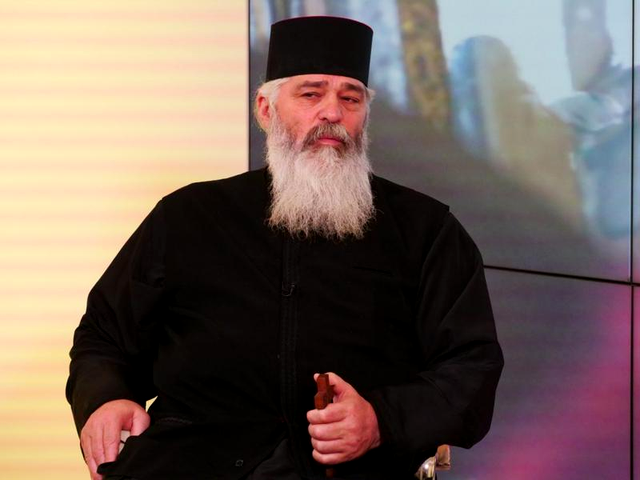 Anuntul facut de BOR dupa ce preotul Calistrat a fost filmat lovind o femeie
