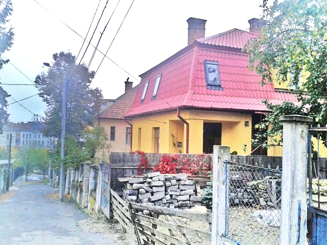 Cum arată casa lui Florin Piersic de pe malul Someșului și de ce și-a dat în judecată vecina, în urmă cu mai mulți ani.