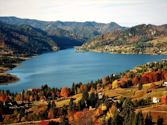 Unde să mergi toamna în România? 7 destinații de vizitat de la noi din ...