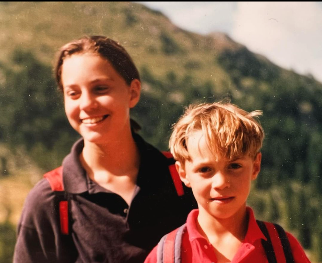 Imagine nemaivăzută cu Kate Middleton și fratele ei. Ce a postat James Middleton, după ce a aflat că aceasta suferă de o boală cruntă