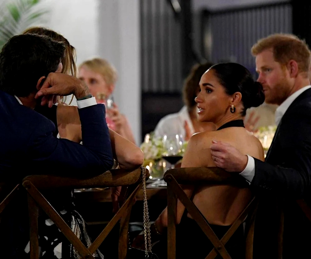 Meghan Markle, apariție de gală într-o rochie provocatoare. Rar o vezi așa, nimeni nu şi-a putut lua ochii de la ea