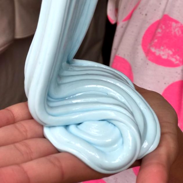 Cum să faci slime. Trei rețete rapide și ușoare, din ingrediente pe care le ai în casă
