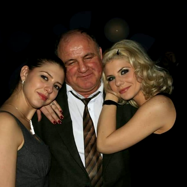 Adina de la Heaven, legătură paranormală cu tatăl ei