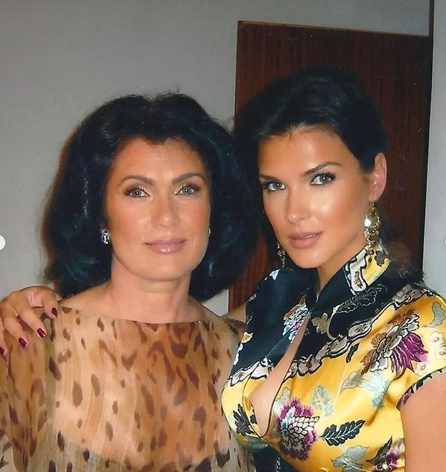 Cum arată mama Monicăi Bîrlădeanu